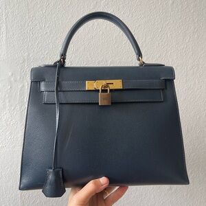 ❌SOLD❌Hermes Kelly 28 Sellier Navy Epsom/ Courchevel GHW